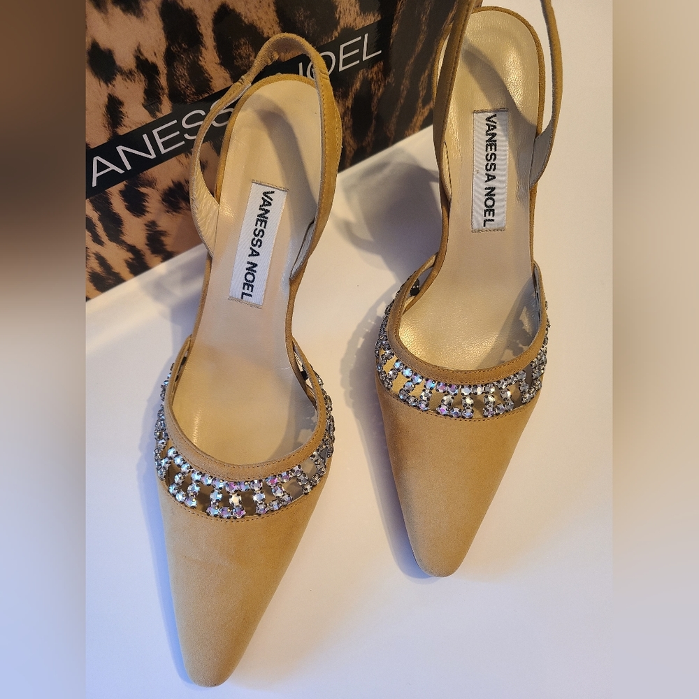 Vanessa Noel Slingback  36.5